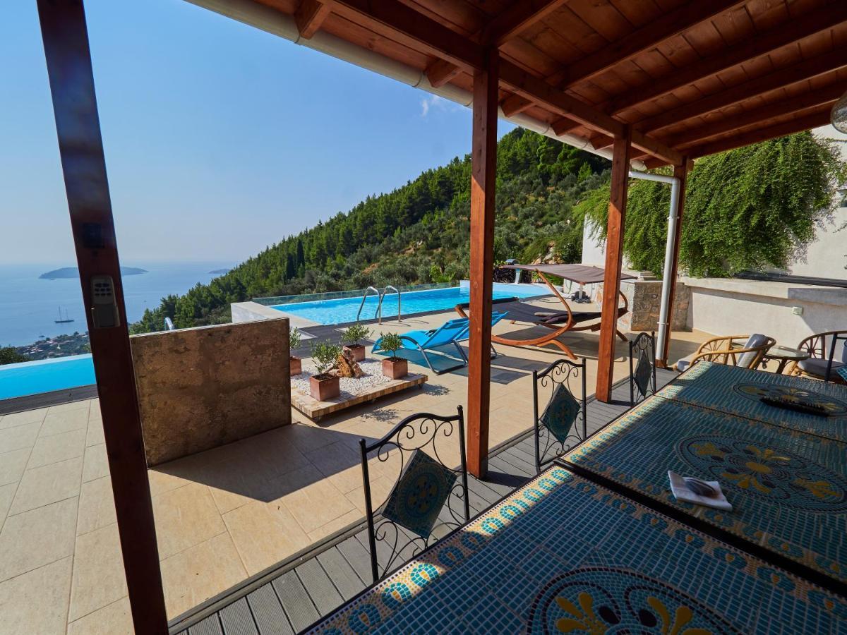Sky Sea Resort & Villas 梅加利阿莫斯 外观 照片