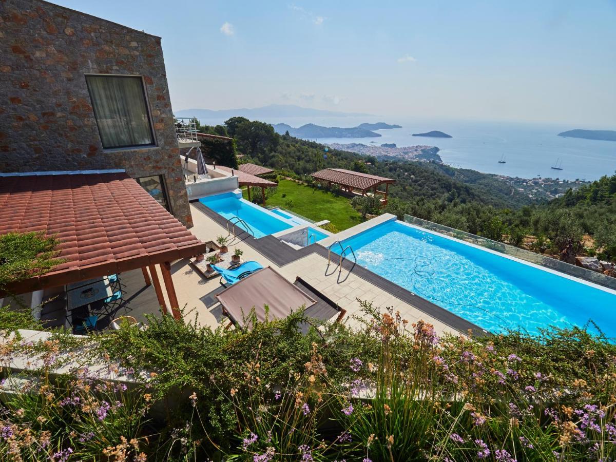 Sky Sea Resort & Villas 梅加利阿莫斯 外观 照片