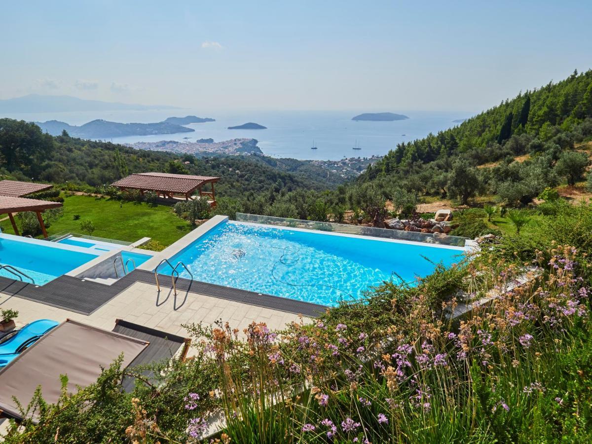 Sky Sea Resort & Villas 梅加利阿莫斯 外观 照片