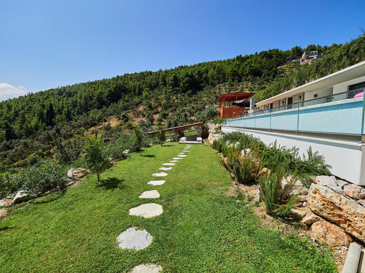 Sky Sea Resort & Villas 梅加利阿莫斯 外观 照片