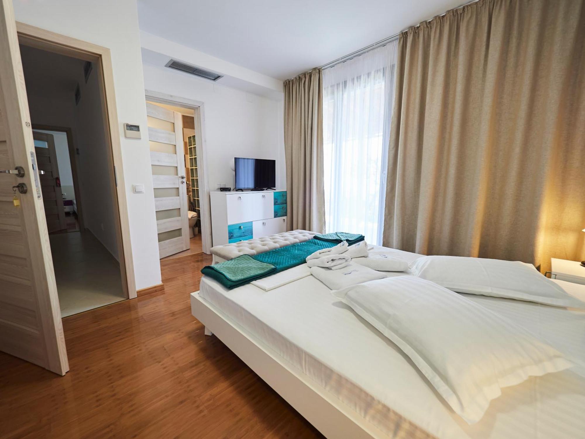 Sky Sea Resort & Villas 梅加利阿莫斯 外观 照片