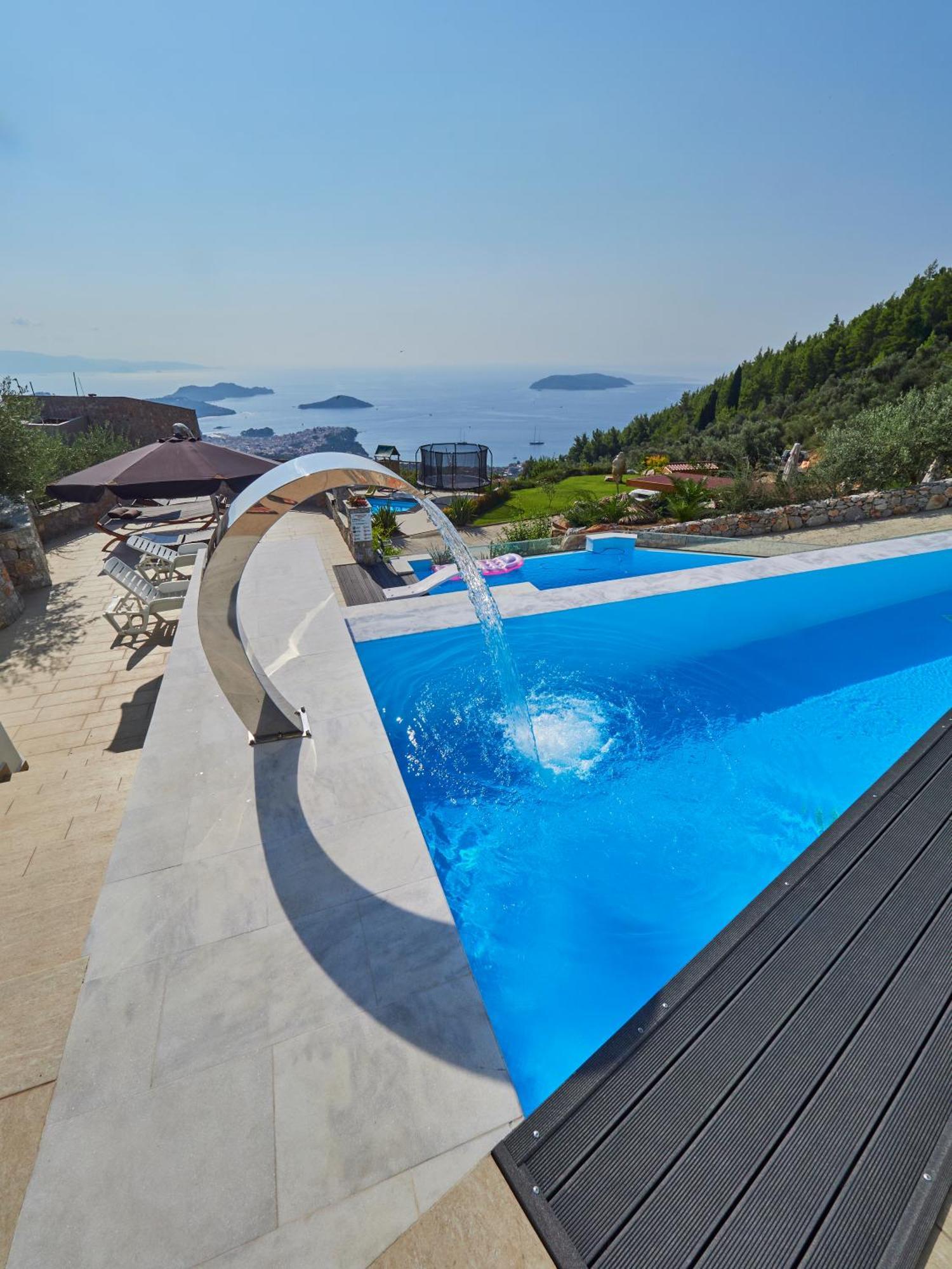 Sky Sea Resort & Villas 梅加利阿莫斯 外观 照片