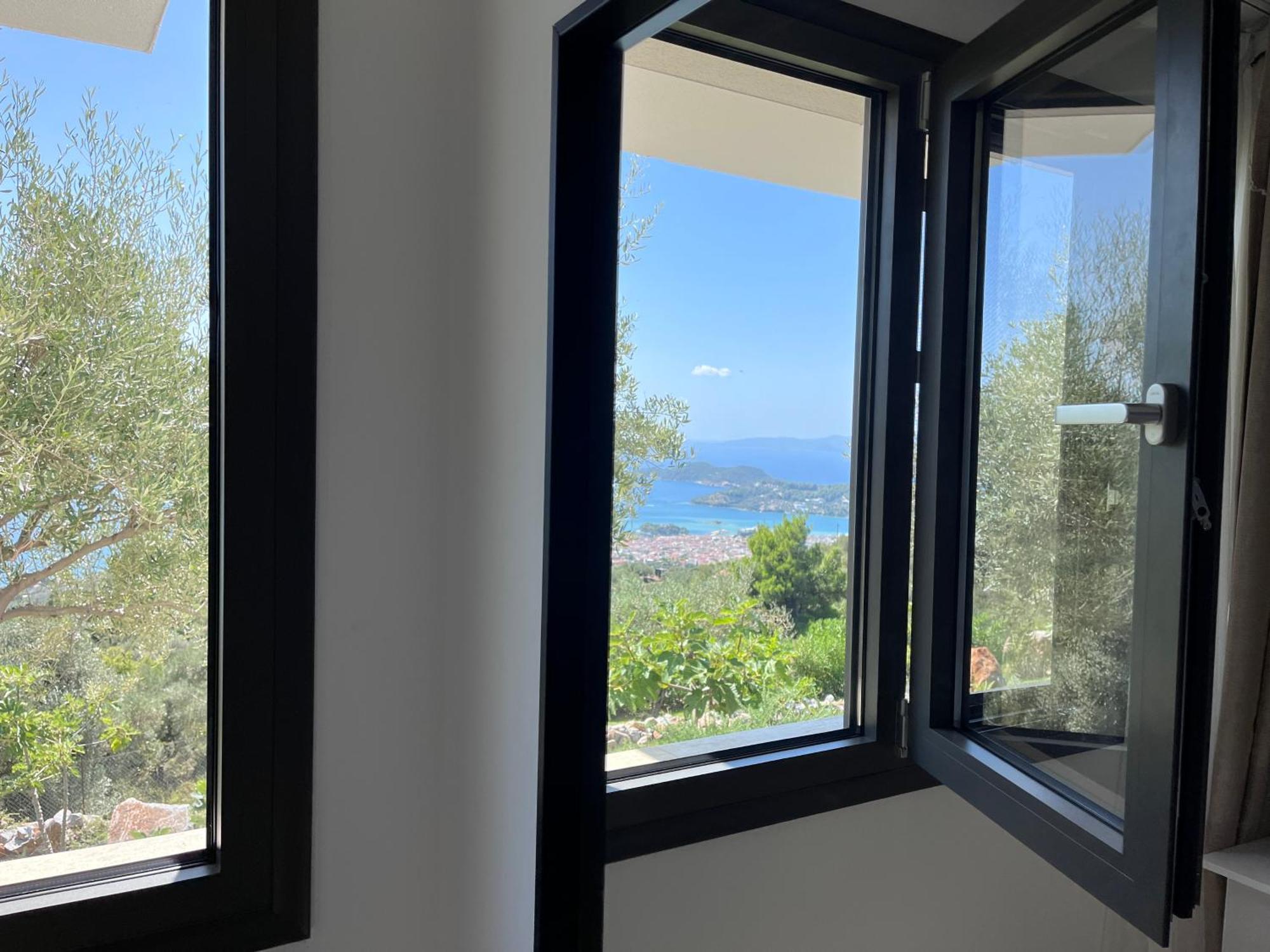 Sky Sea Resort & Villas 梅加利阿莫斯 外观 照片